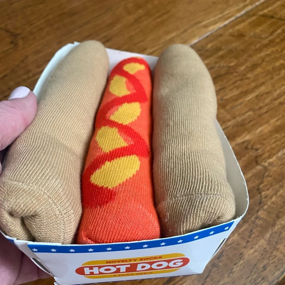 🆕 2 pairs of BOXERS & 3 pairs of SOCKS- just in time for FATHERS DAY🍻🌭